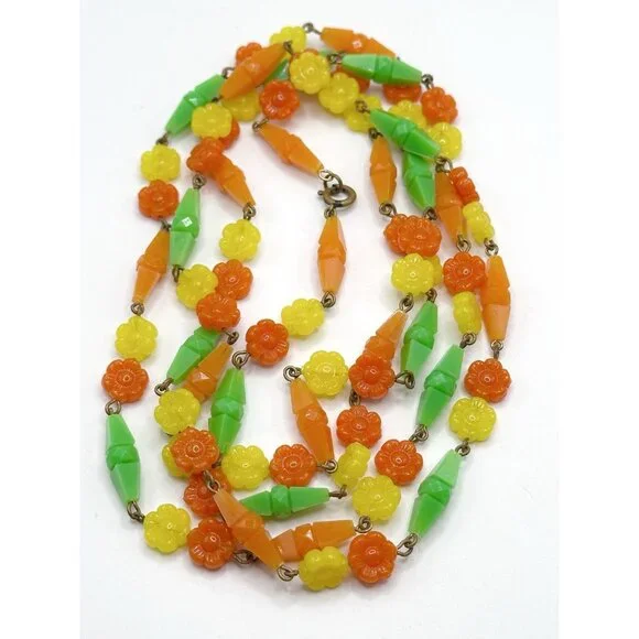 Bright Colorful 52” Multicolor Vintage Floral Plastic Necklace‎ - Picture 5 of 5